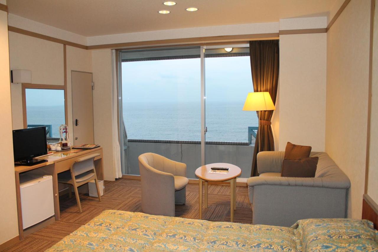 The Gran Resort Elegante Izu Хигасиидзу Экстерьер фото